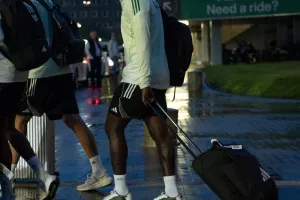 (Φώτος) Συνάντησε βροχερό καιρό στην Λετονία 