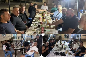Δεξιώθηκε το τεχνικό τιμ και τους ποδοσφαιριστές της