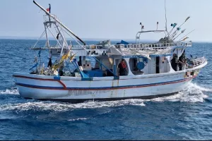 Ψάρευαν... εντός της ΑΟΖ της Κύπρου