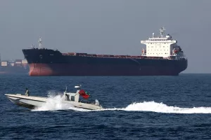 Απόφαση του Ιράν να κλείσει τα Στενά του Ορμούζ - Τι σημαίνει αυτό