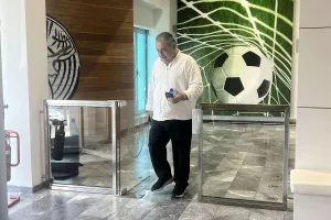 ΦΩΤΟΣ/H αναχώρηση των παραγόντων...
