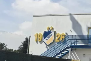 Μπήκαν στα βαθιά (Λίγες ώρες πριν την συνέντευξη τύπου)