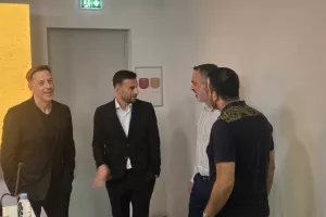 (Φώτος Kerkida) Πηγαδάκι μετά την παρουσίαση 