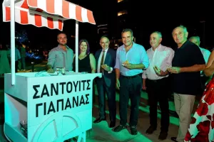 (Φώτος) Παρών στα εγκαίνια της ανάπλασης του παλιού ΓΣΠ 