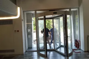 UPD/Σε εξέλιξη η συνεδρία...