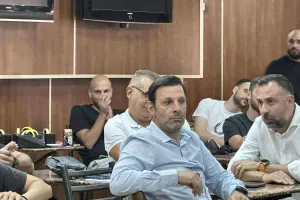 Τα 15 μέλη του ΔΣ του σωματείου 
