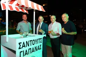 (Φώτος) Παρών στα εγκαίνια της ανάπλασης του παλιού ΓΣΠ 
