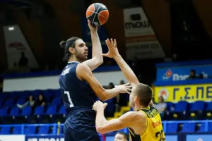 Ο Πανιώνιος ανακοίνωσε την ανανέωση του Τσαλμπούρη