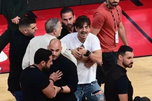 ΕΝΤΑΣΗ με Γιαννακόπουλο στο ΣΕΦ - Δεν του επετράπη να παραμείνει στο παρκέ