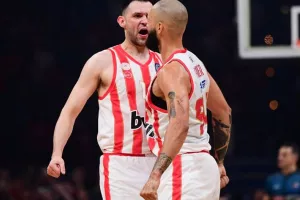 Έφτασε τα 15 πρωταθλήματα ο Ολυμπιακός - Η «χρυσή βίβλος» του ελληνικού μπάσκετ