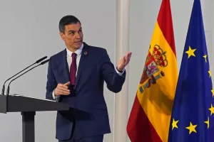 Ισπανία: Τρίζει η κυβέρνηση Σάντσεθ λόγω σκανδάλου διαφθοράς