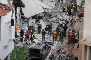 Το Ιράν απειλεί ότι η σύγκρουση θα επεκταθεί σε Aμερικανικές Bάσεις 