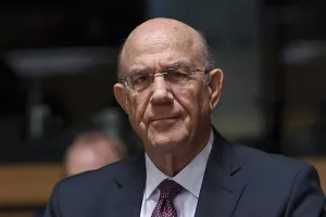 "Δεν είναι πρόθεση μας να επιβαρύνουμε ή να παρεμποδίσουμε τη λειτουργία των σωματείων"