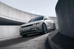 Βράβευση Hyundai IONIQ 5 και SANTA FE AUTOTRADER DRIVERS’ CHOICE AWARDS 2025
