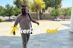 Ήταν...σύντομη η συνάντηση στο Υπουργείο Οικονομικών (Φώτος Kerkida)