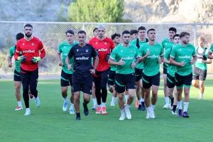 (Φώτος) Η πρώτη προπόνηση της Ομόνοιας