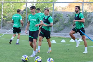 (Φώτος) Η πρώτη προπόνηση της Ομόνοιας