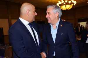 (Φώτος) Το kerkida.net στη Συνέλευση της ΚΟΠ/ΝΕΟΣ πρόεδρος ο Λοϊζίδης
