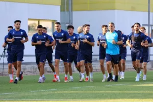 Ολοκλήρωσε και αναχωρεί για Βουλγαρία η Εθνική (Φώτος)