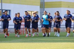 Ολοκλήρωσε και αναχωρεί για Βουλγαρία η Εθνική (Φώτος)