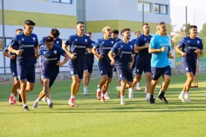 Ολοκλήρωσε και αναχωρεί για Βουλγαρία η Εθνική (Φώτος)