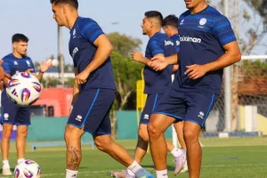 Ολοκλήρωσε και αναχωρεί για Βουλγαρία η Εθνική (Φώτος)