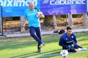 Ολοκλήρωσε και αναχωρεί για Βουλγαρία η Εθνική (Φώτος)