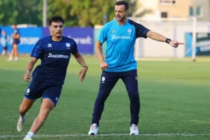 Ολοκλήρωσε και αναχωρεί για Βουλγαρία η Εθνική (Φώτος)