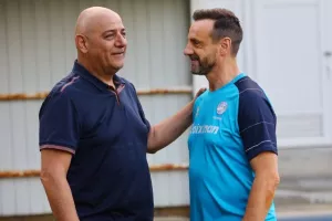 Ολοκλήρωσε και αναχωρεί για Βουλγαρία η Εθνική (Φώτος)