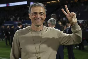 O Ενρίκε κατέκτησε την δεύτερή του κούπα Champions League, σε ισάριθμους τελικούς!