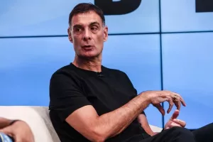 “Δεν θέλω να γίνω ποτέ ζημιά στον Ολυμπιακό, θέλω να φύγω μετά από μία επιτυχία”