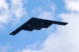 B-2 και Bunker Buste: Πώς έγινε η επίθεση στις πυρηνικές εγκαταστάσεις του Ιράν (Βίντεο)