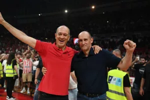 Η ειρωνική απάντηση στα σενάρια περί πώλησης: "Πωλείται ακίνητο με δόσεις"!