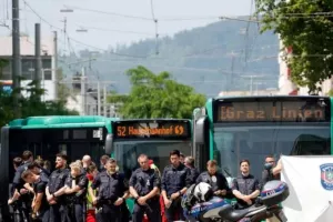 Αυστρία: Στους 11 οι νεκροί από το μακελειό σε σχολείο – Τριήμερο πένθος, τεράστιες ουρές για δωρεά αίματος