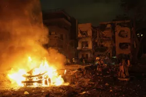 Μαζικές επιχειρήσεις εκκένωσης ξένων πολιτών από Ισραήλ και Ιράν