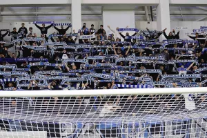 Παρουσιάζει διαρκείας στο Κολόσσι 
