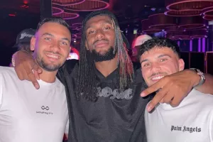 ΦΩΤΟ με Alex Iwobi