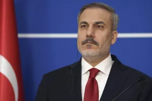 Ο Φιντάν ισχυρίζεται ότι οι ΗΠΑ ψάχνουν τρόπο άρση των κυρώσεων στην Τουρκία για τα F-35