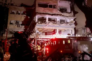 Τουλάχιστον 4 οι νεκροί στο κεντρικό Ισραήλ από τα ιρανικά πλήγματα τη νύχτα