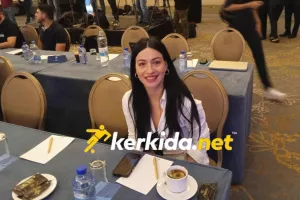 Χαμογελαστή η Έλενα
