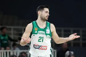 Σοκ με Παπαπέτρου: Ανακοίνωσε ότι σταματάει το μπάσκετ στα 31 του!