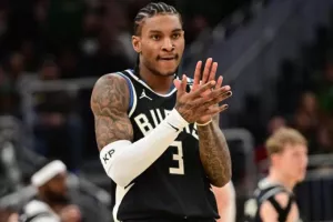 Αρνείται το player option και πάει για μεγαλύτερο συμβόλαιο ο Πόρτερ Τζούνιορ