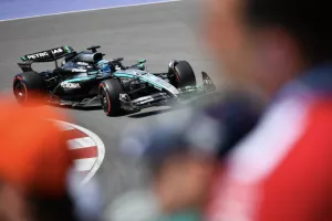 Nίκη για Ράσελ στον Καναδά - Συγκρούστηκαν οι McLaren, εγκατέλειψε ο Νόρις!