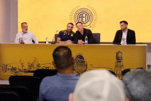 Ανέβηκε ο πήχης-ΩΡΑ για... ΑΕΛ!