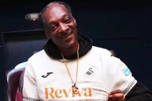 Στην ιδιοκτησία της Σουόνσι ο Snoop Dogg!