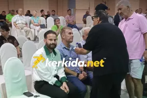 Συνέλευση... με Παπασταύρου