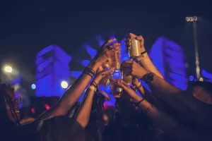 Μπύρα, live και παρέα: Ζήστε την απόλυτη... CraftXBeerience στη Μαρίνα Αγίας Νάπας!