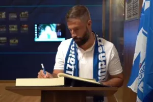 ΑΡΕΝΑ... ο κόουτς