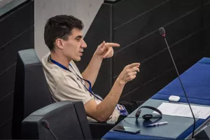 Mία λέξη, Νο1...
