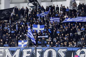 ΘΥΡΑ 1/"ΤΙΠΟΤΑ ΚΟΙΝΟ δεν έχουμε με αυτούς"